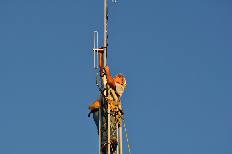 K4NBC Installing New Antenna 04.jpg